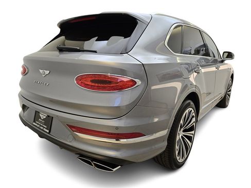 Certified 2022 Bentley Bentayga V8 image 9