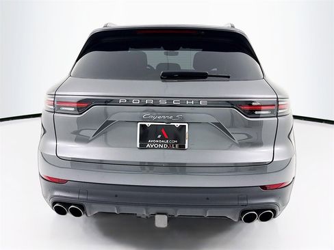 Used 2023 Porsche Cayenne S image 10