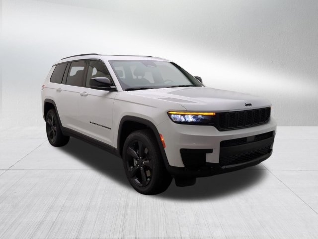Certified 2023 Jeep Grand Cherokee L Laredo AWD/4WD image 3