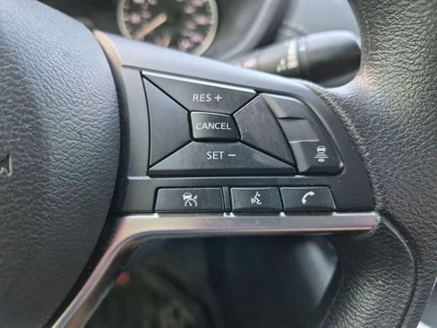 Used 2024 Nissan Sentra SV FWD image 24