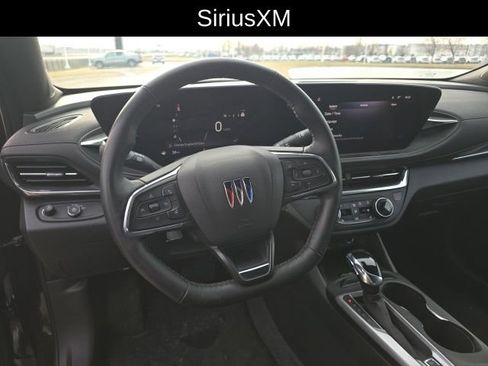 Used 2024 Buick Envista Preferred w/ Convenience I Package image 8