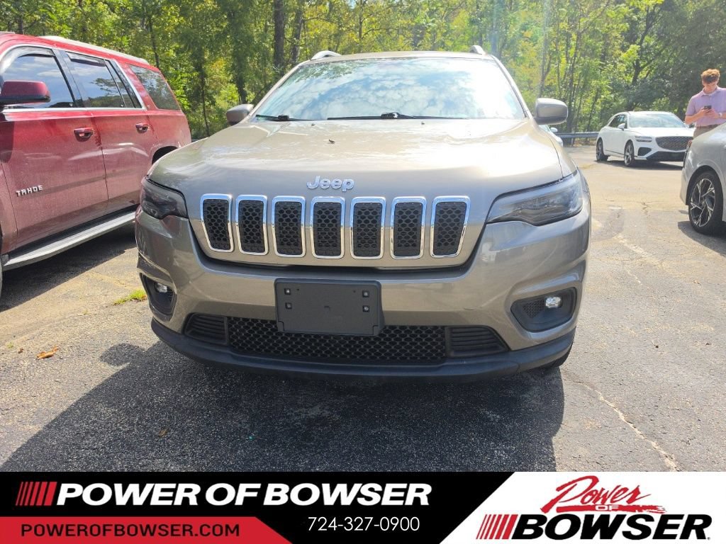 Used 2019 Jeep Cherokee Latitude Plus AWD/4WD image 2