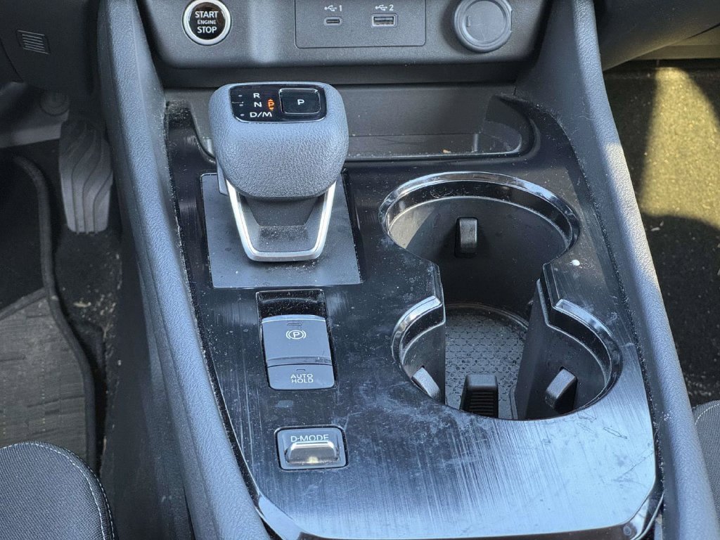 Used 2023 Nissan Rogue SV FWD image 8