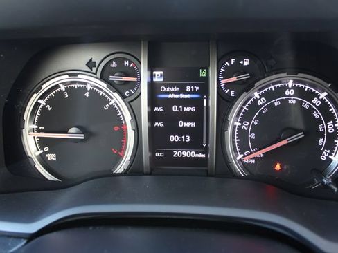 Certified 2024 Toyota 4Runner TRD Off-Road Premium w/ Moonroof Package AWD/4WD image 58