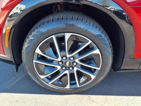 Used 2025 Cadillac Optiq Sport 1 image 16