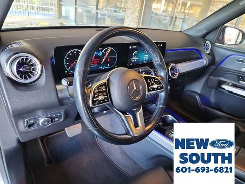 Used 2023 Mercedes-Benz GLB 250 4MATIC image 15
