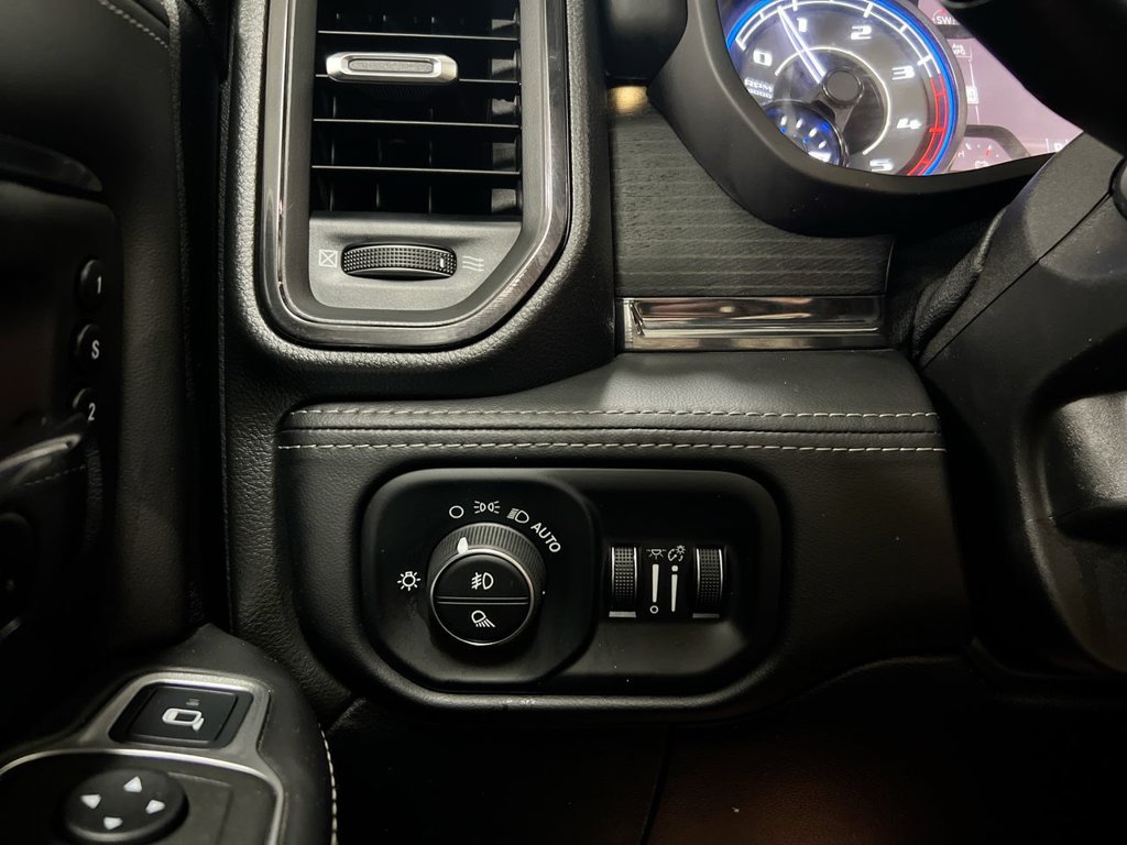 Used 2022 RAM 2500 Limited AWD/4WD image 19