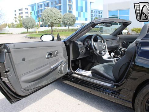 Used 2005 Chrysler Crossfire Convertible image 10