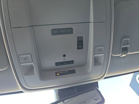 Used 2018 GMC Sierra 1500 SLT image 19