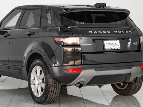 Used 2017 Land Rover Range Rover Evoque SE Premium image 60