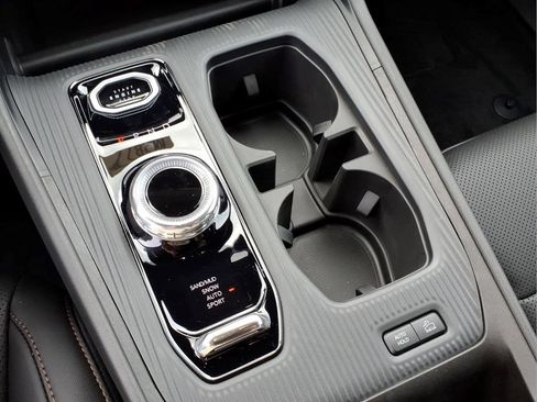 New 2026 Jeep Cherokee Limited AWD/4WD image 17