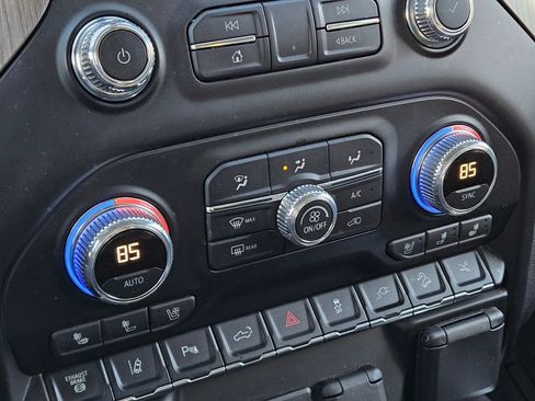 Used 2021 GMC Sierra 2500 Denali w/ Denali Ultimate Package image 19