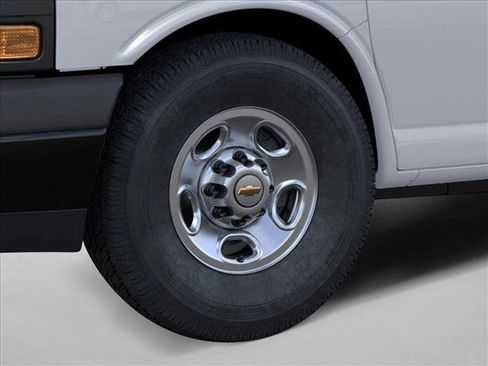 New 2025 Chevrolet Express 2500 w/ Enhanced Convenience Package image 9