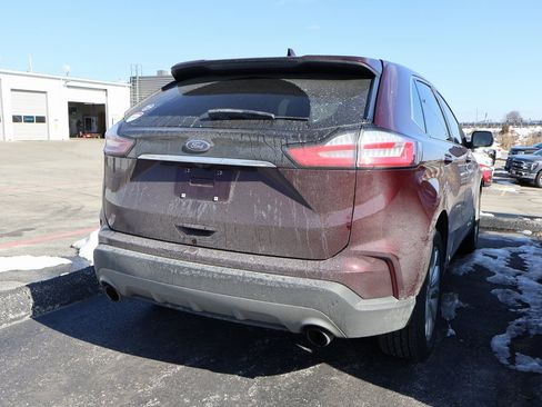 Used 2020 Ford Edge Titanium image 18