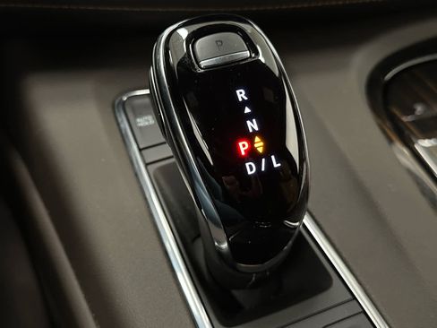 Used 2024 Cadillac Escalade ESV Sport w/ LPO, ONYX Package image 33