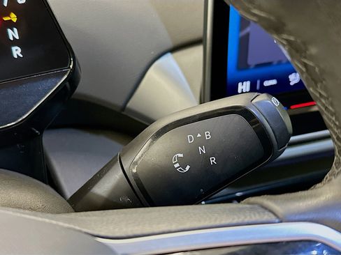 Used 2024 Volkswagen ID.4 Pro image 25