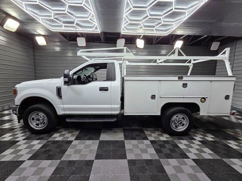 Used 2022 Ford F350 XL w/ Power Equipment Group AWD/4WD image 8