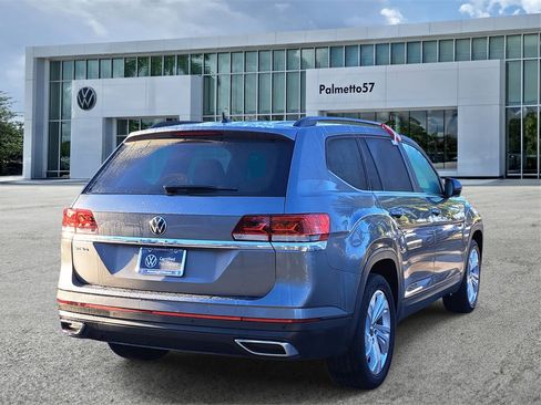 Certified 2021 Volkswagen Atlas SE image 2
