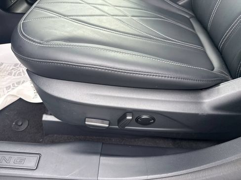 Used 2025 Ford Mustang Mach-E Select AWD/4WD image 27