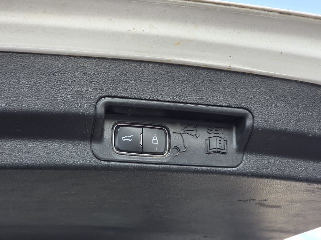 Certified 2022 Ford Explorer XLT RWD image 30