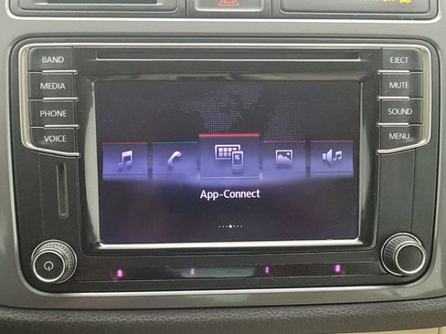 Used 2017 Volkswagen Tiguan S FWD image 25