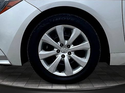 Used 2023 Toyota Corolla LE FWD image 33