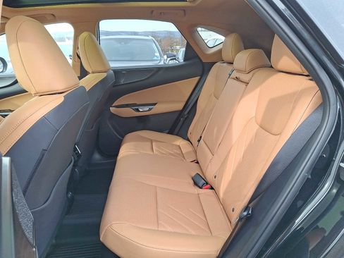 Used 2025 Lexus NX 450h+ Luxury image 8