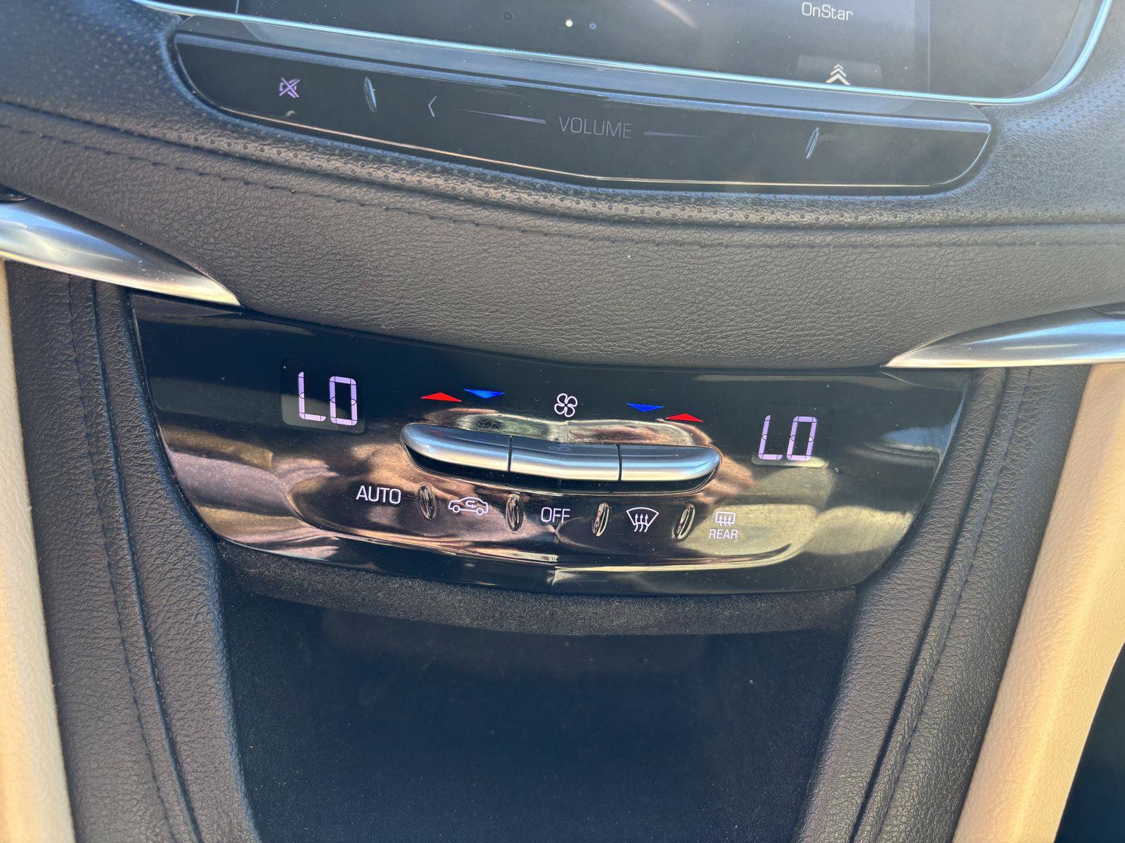 Used 2018 Cadillac XT5 FWD w/ LPO, Wheel Lock Package image 27