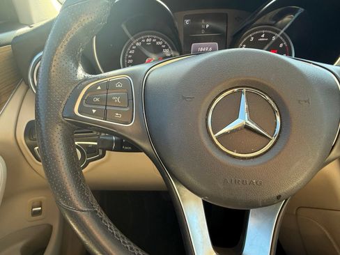 Used 2018 Mercedes-Benz GLC 300 image 18