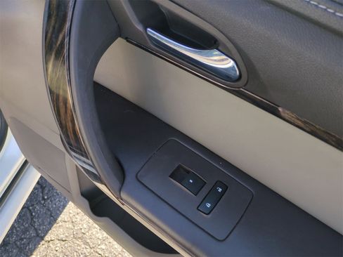 Used 2015 GMC Acadia Denali image 28