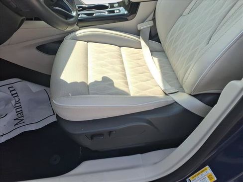 Used 2023 Buick Envision Avenir AWD/4WD image 18