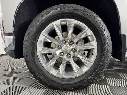 Used 2019 Chevrolet Silverado 1500 LTZ w/ LTZ Premium Package AWD/4WD image 47