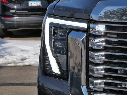 New 2026 GMC Sierra 3500 Denali w/ Denali Reserve Package AWD/4WD image 4