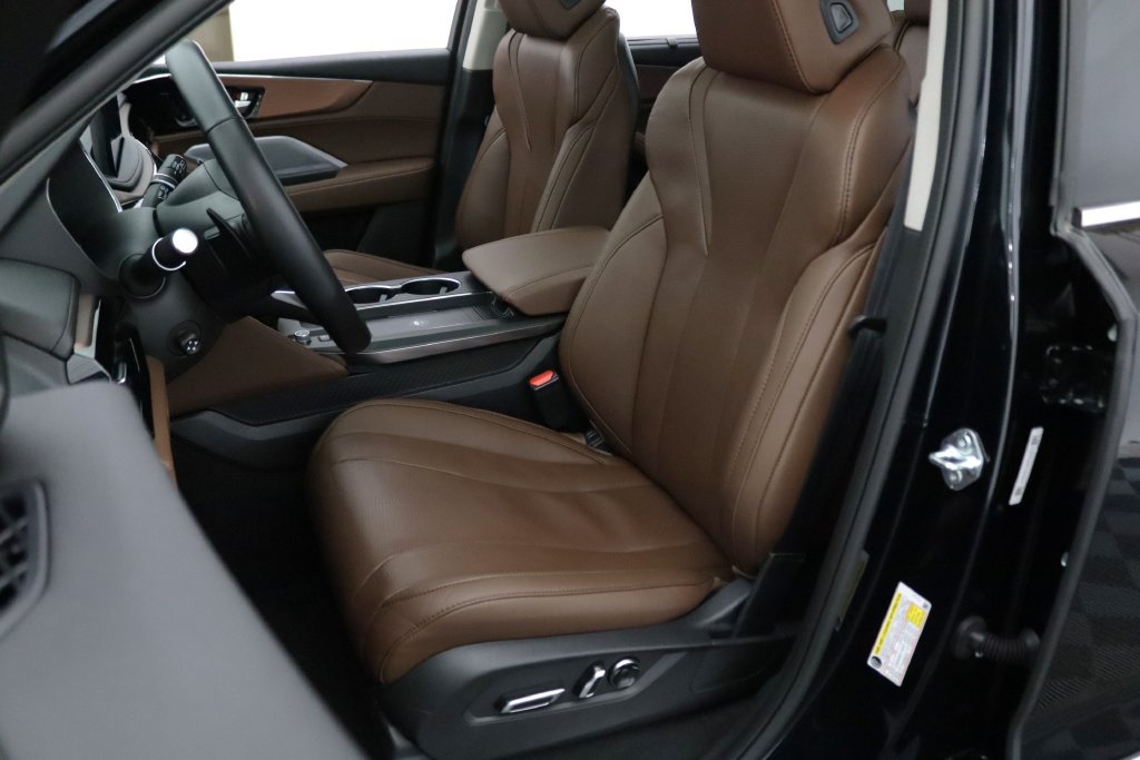 Used 2026 Acura MDX w/ Technology Package AWD/4WD image 2