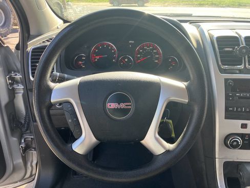 Used 2010 GMC Acadia SL image 25