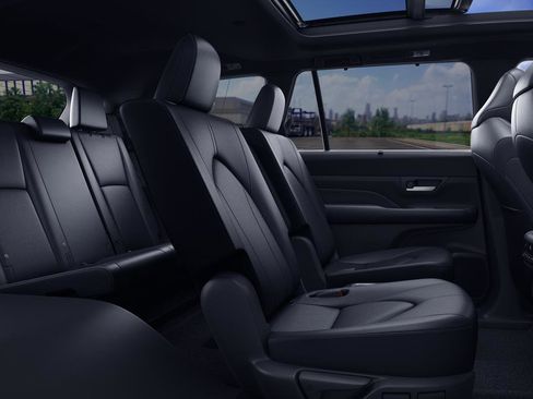 New 2026 Toyota Grand Highlander AWD Hybrid image 2