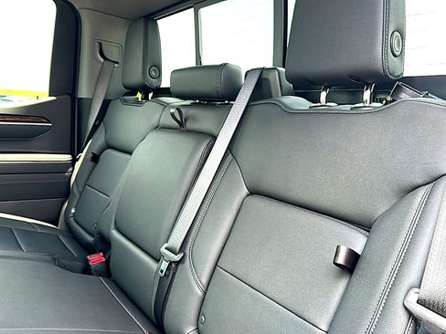 New 2026 GMC Sierra 1500 Elevation w/ Elevation Premium Package AWD/4WD image 17