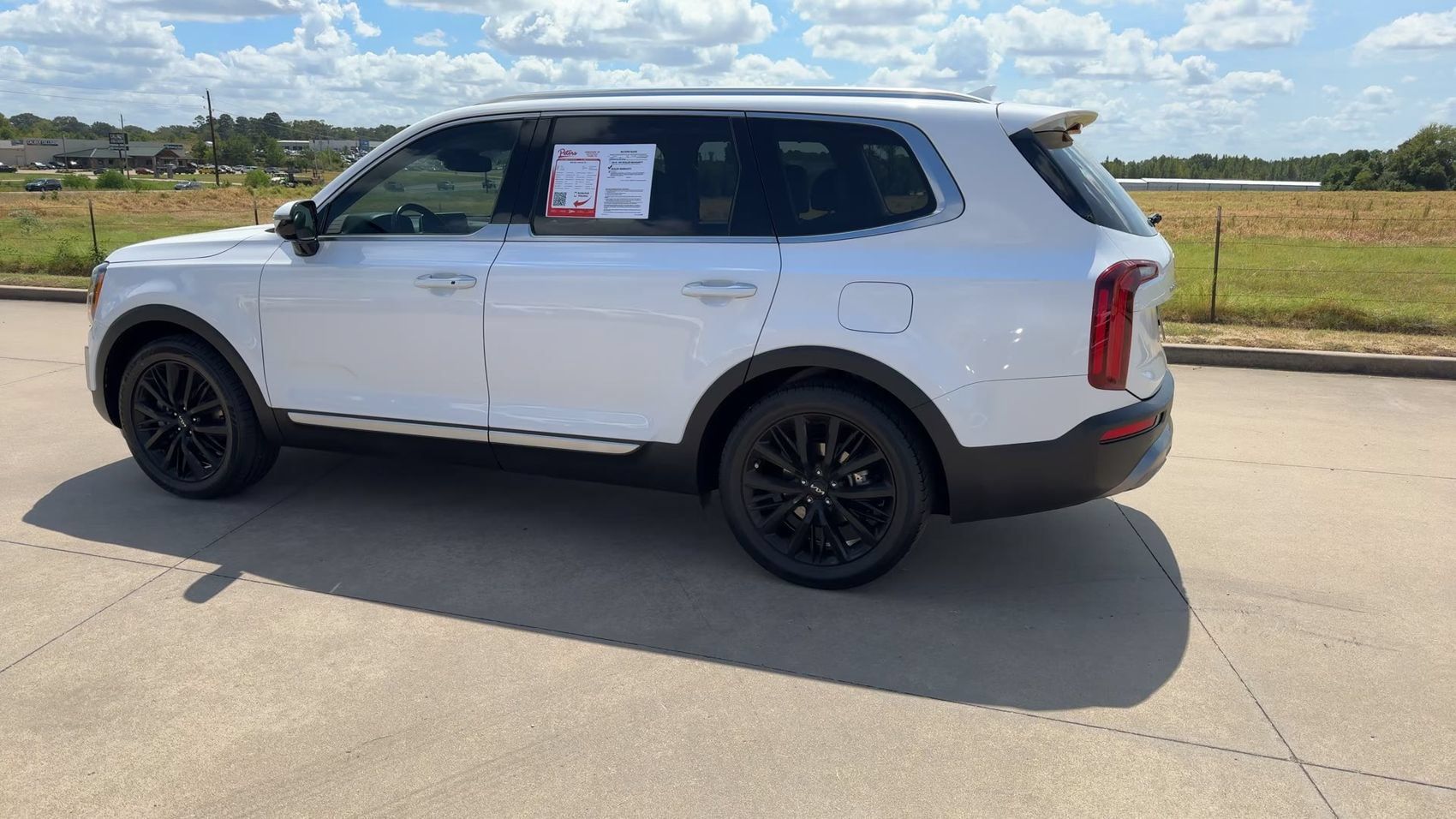 Used 2022 Kia Telluride SX w/ Towing Package FWD image 6