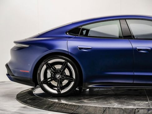 Used 2020 Porsche Taycan Turbo image 18