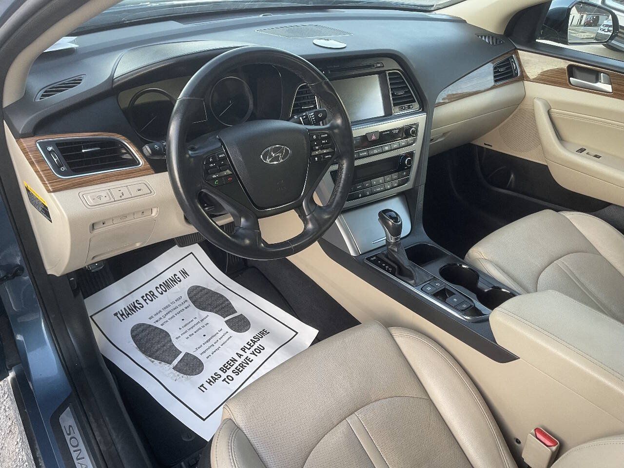 Used 2015 Hyundai Sonata Limited w/ Option Group 06 FWD image 11