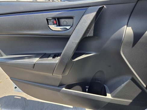 Used 2019 Toyota Corolla SE FWD image 24