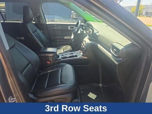Used 2023 Ford Explorer XLT w/ Equipment Group 202A AWD/4WD image 16