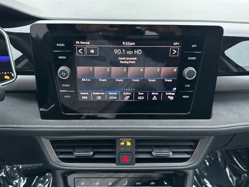 New 2026 Volkswagen Taos SE AWD/4WD image 30