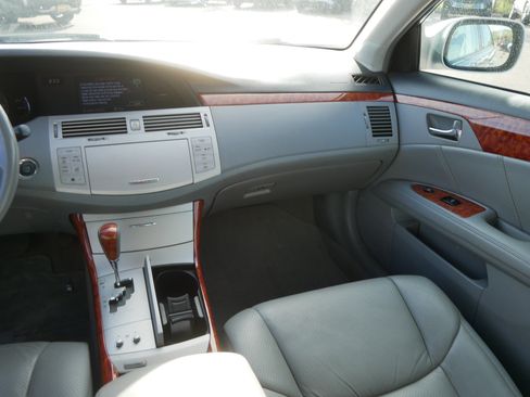 Used 2006 Toyota Avalon Limited FWD image 11