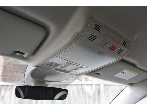 Used 2025 Volkswagen Taos SE image 26