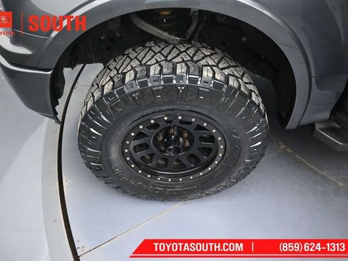 Used 2018 Ford F150 XLT w/ Equipment Group 302A Luxury AWD/4WD image 32