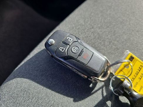 Used 2021 Ford F150 XLT w/ XTR Package image 28