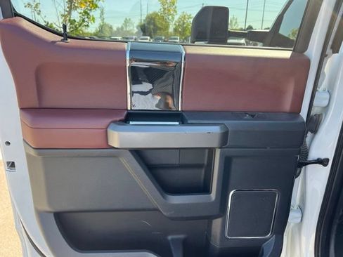 Used 2022 Ford F350 Platinum w/ Snow Plow Prep Package AWD/4WD image 15