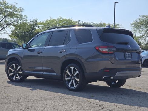 Certified 2024 Honda Pilot Touring image 17