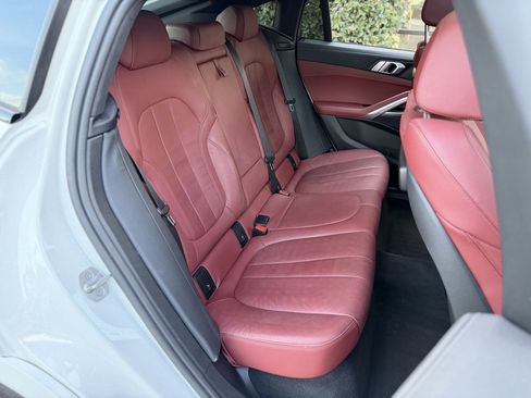 Used 2022 BMW X6 xDrive40i w/ M Sport Package image 39